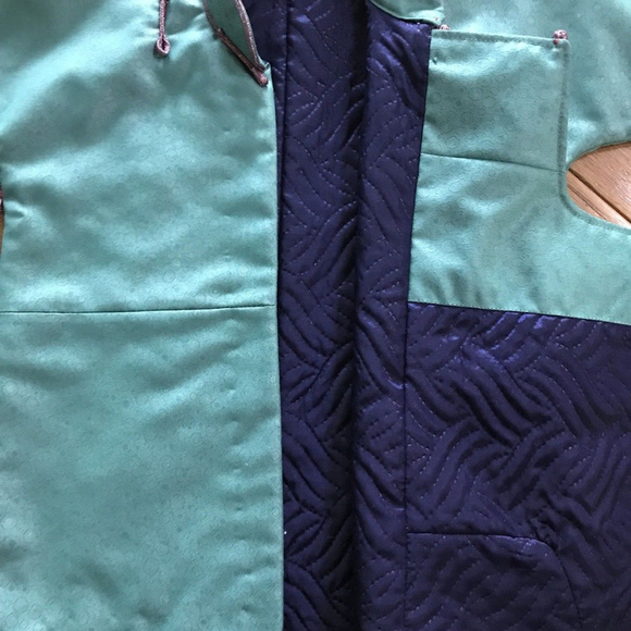 NEW Stunning Silk Handmade Padded Jacket Mongolia - Picture 5 of 5